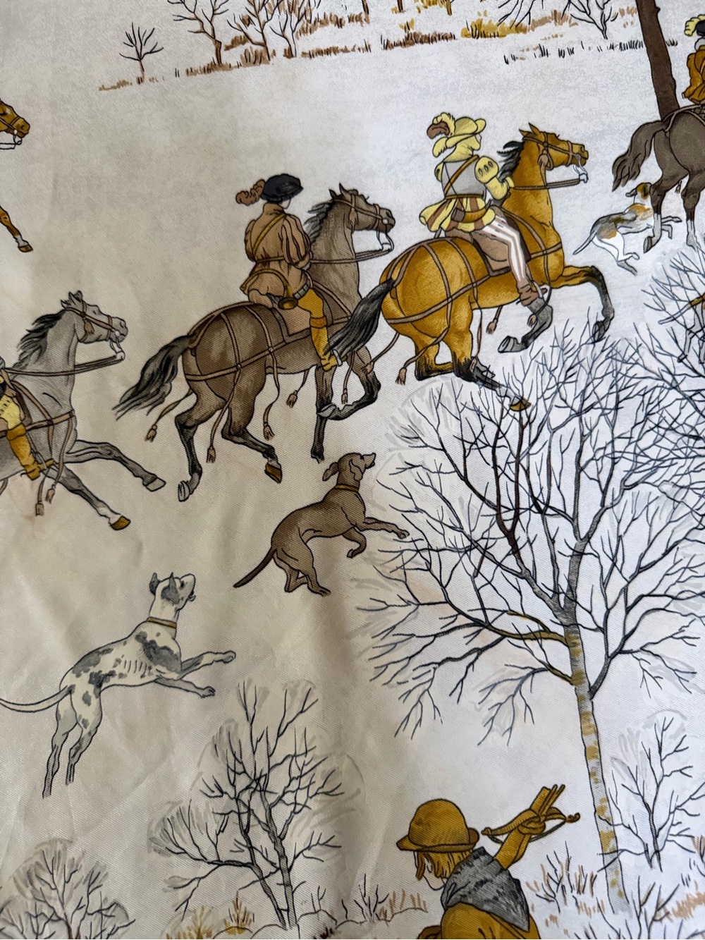Hermes L’hiver Silk Scarf. - Picture 12 of 16